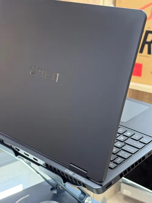 HP OMEN 16z AP000 AMD RYZEN 9 8940HX 16GO 512GO SSD NVIDIA GEFORCE RTX5060 8GO NEUF 