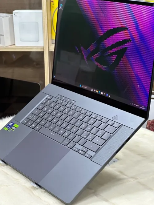 ASUS ROG ZEPHYRUS G16 GU605MV ULTRA 9 185H 16GO DDR5 1TO SSD NVIDIA GEFORCE RTX4060 8GO 3K OLED NEUF