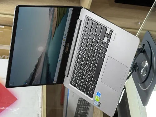 ASUS ZENBOOK 14 UX410UFR I7 8550U 8GO 128GO SSD + 1TO HDD NVIDIA GEFORCE MX130 2GO 