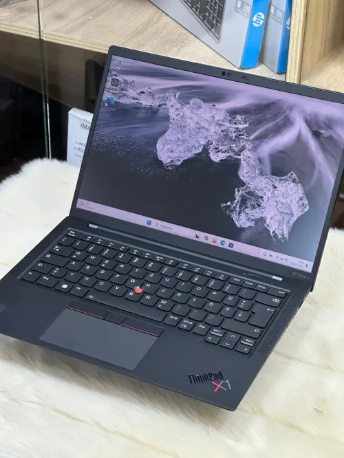 LENOVO THINKPAD X1 CARBON GEN 11 INTEL CORE I7 EVO 1355U 16GO 512GO SSD 