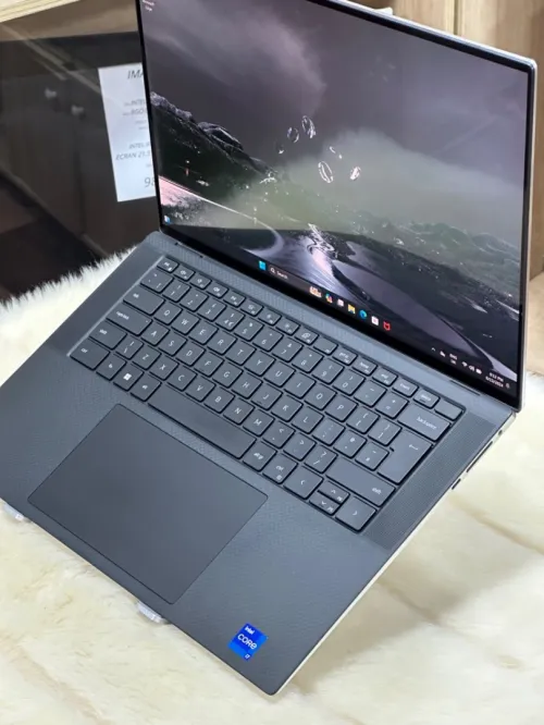 DELL XPS 15 9520 I7 12700H 16GO DDR5 1TO SSD NVIDIA GEFORCE RTX3050Ti 4GO 4K OLED TACTILE 