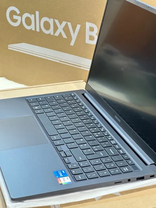 SAMSUNG GALAXYBOOK 750XED I5 1235U 8GO 256GO SSD NVME NEUF SOUS EMBALLAGE 