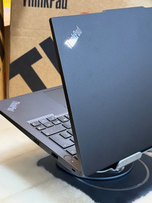 LENOVO THINKPAD E14 GEN 6 AMD RYZEN 5 7535U 16GO DDR5 512GO SSD NEUF SOUS EMBALLAGE 