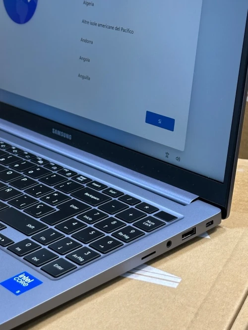 SAMSUNG GALAXYBOOK 4 NP750XGK INTEL CORE 5 120U 8GO 512GO SSD NEUF SOUS EMBALLAGE 