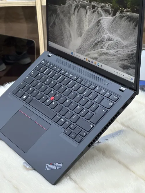 LENOVO THINKPAD T14 GEN 4 AMD RYZEN 5 PRO 7540U 16GO DDR5X 256GO SSD NVME NEUF 