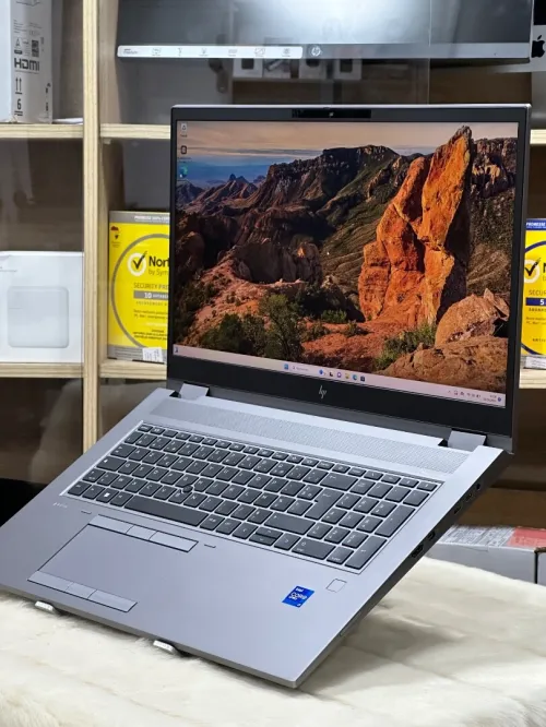 HP ZBOOK FURY 17 G8 I7 VPRO 11850H 32GO DDR4X 512GO SSD NVIDIA T1200 4GO 
