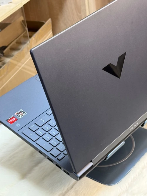 HP VICTUS 15 FB0XXX AMD RYZEN 5 5600H 16GO 512GO SSD AMD RADEON RX6500M 4GO