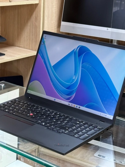 LENOVO THINKPAD T16 GEN 3 INTEL CORE ULTRA 7 VPRO 165H 16GO 512GO SSD NVME