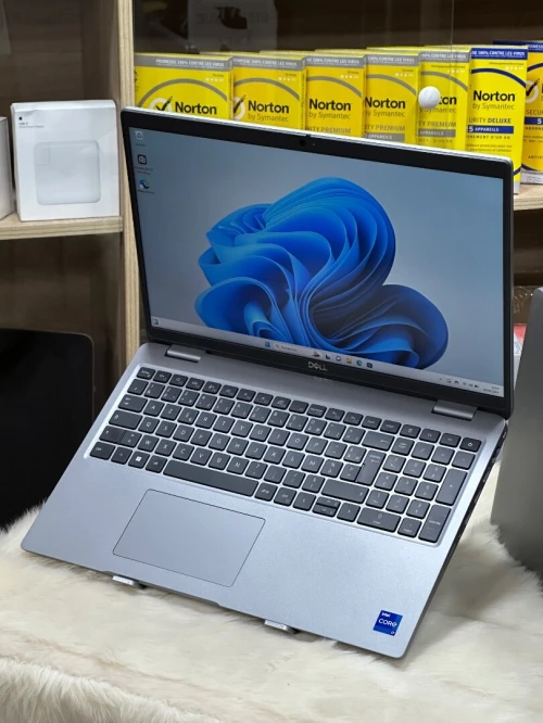 DELL PRECISION 3581 I7 13800H 64GO DDR5 2TO SSD NVIDIA RTX A500 4GO GDDR6