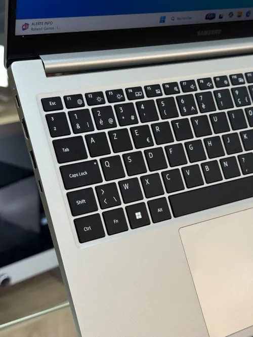 SAMSUNG GALAXYBOOK 2 PRO 750XED I5 1235U 8GO 256GO SSD NVME