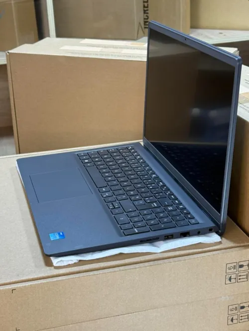 DELL VOSTRO 15 3530 I3 1305U 8GO 512GO SSD NEUF SOUS EMBALLAGE