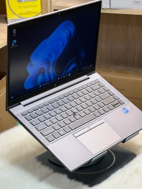 HP ZBOOK FIREFLY 14 G8 I7 VPRO 1185G7 16GO 512GO SSD NVIDIA T500 4GO