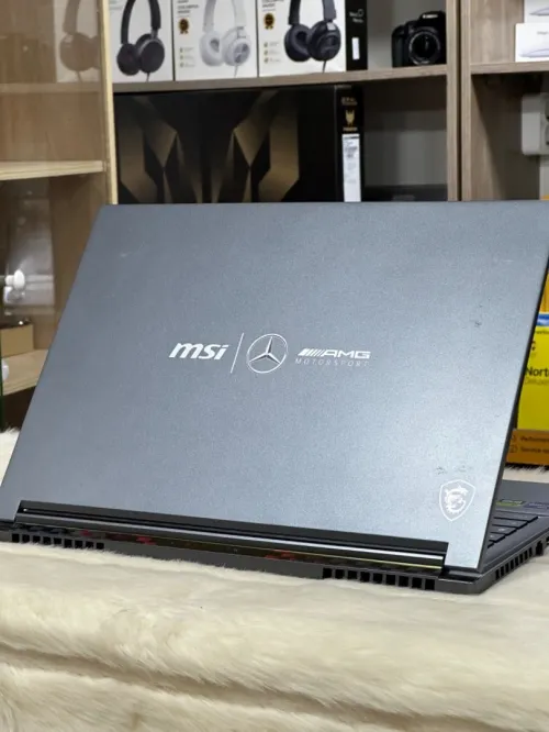 MSI STEALTH 16 MERCEDES AMG A13VG I9 13900H 32GO DDR5 1TO SSD NVIDIA GEFORCE RTX4070 8GO 4K OLED