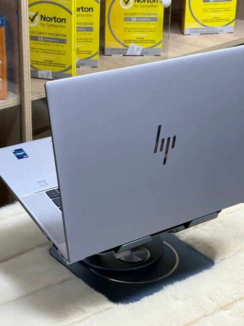 HP ZBOOK STUDIO 16 G10 I7 VPRO 13800H 32Go 1TO SSD NVIDIA RTX A1000 6GO 