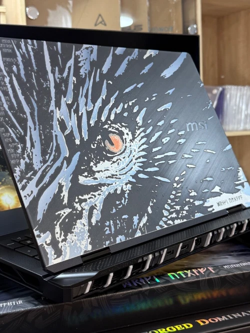 MSI TITAN 18 HX DRAGON ÉDITION ULTRA 9 285Hx 96Go 6To SSD NVIDIA GeForce RTX5090 24Go GDDR7 4K Neuf 