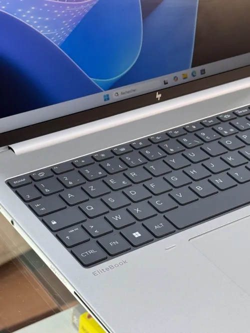 HP ELITEBOOK 8 G1i 16 AI INTEL CORE ULTRA 7 256V 16GO 512GO SSD NVME INTEL ARC 140V 8GO