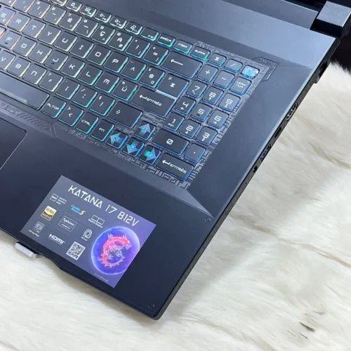 MSI KATANA 17 B12V I7 12650H RAM 16 GO 1000 GO 1TO SSD RTX4060 8GO ECRAN 17.3" 1080P IPS 144HZ 3MS