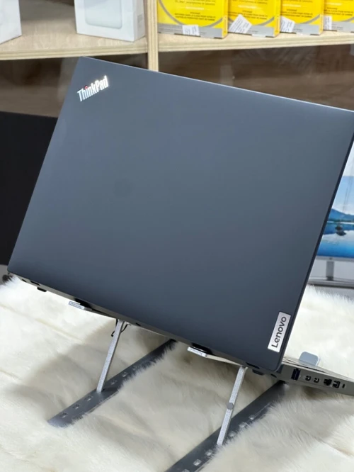 LENOVO THINKPAD P14s I7 1260P 16GO 1TO SSD NVIDIA T550 4GO GDDR6 