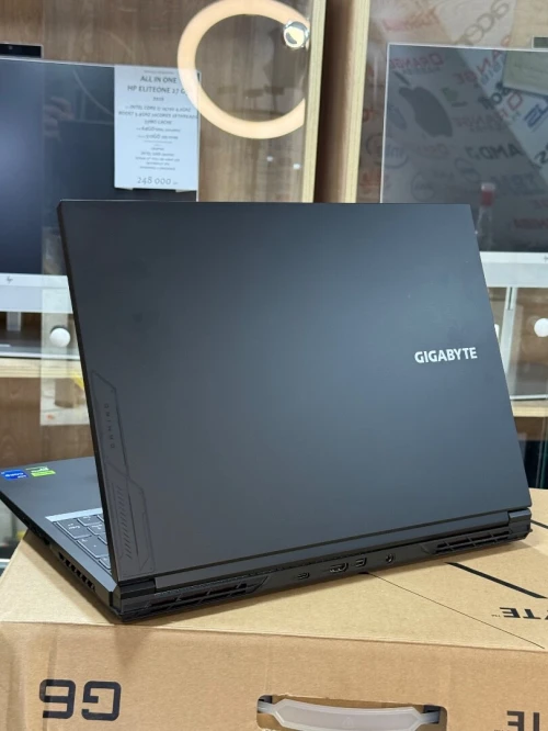 GIGABYTE G6 KF I7 13700H 16GO 1TO SSD NVIDIA GEFORCE RTX4060 8GO SOUS EMBALLAGE