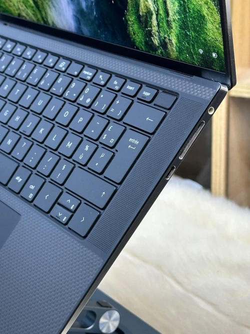 DELL XPS 15 9530 I7 13700H 16GO DDR5 512GO SSD NVIDIA GEFORCE RTX4050 6GO NEUF SOUS EMBALLAGE 