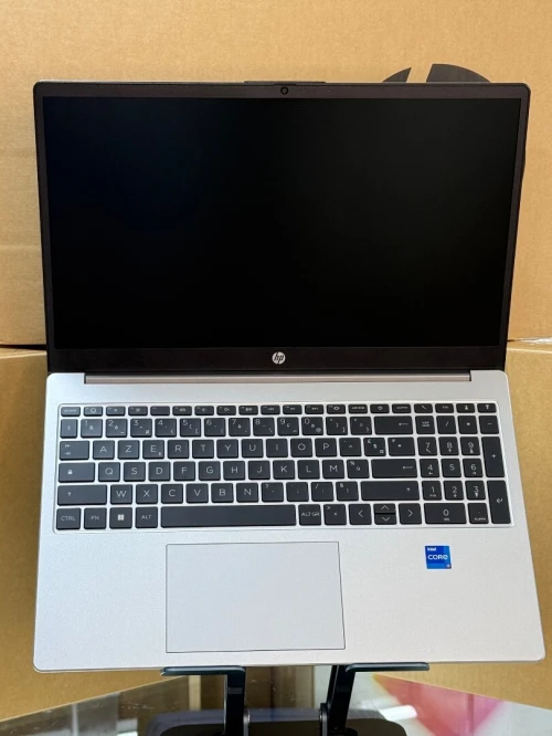 HP 250 G10 I7 1355U 8GO 512GO SSD 15.6 FHD NEUF SOUS EMBALLAGE