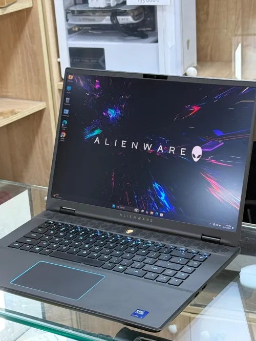 ALIENWARE M16 R2 ULTRA 9 185H 32GO 1TO SSD NVIDIA GEFORCE RTX4070 8GO 3K 240Hz