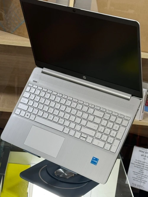 HP LAPTOP 15 DY5XXX I3 1215U 8GO 512GO SSD 