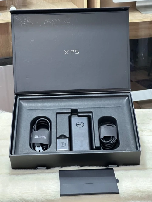 DELL XPS 15 9530 I9 13900H 64GO DDR5 512GO SSD NVIDIA GEFORCE RTX4060 8GO 4K OLED NEUF SOUS EMBALLA