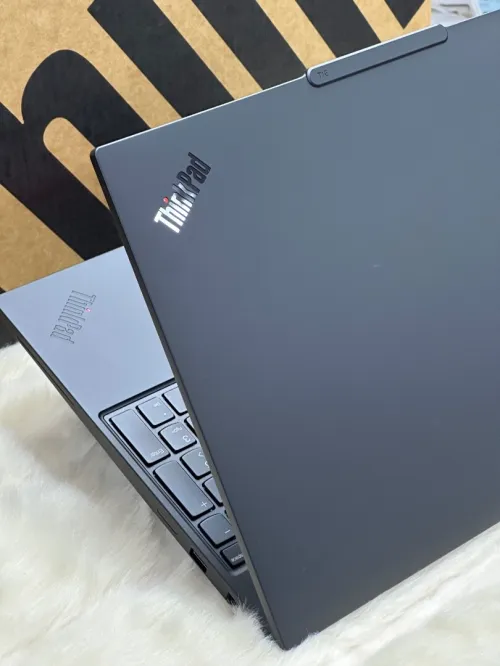 LENOVO THINKPAD T16 GEN 3 INTEL CORE ULTRA 5 Vpro 125U 16GO DDR5X 256GO SSD NEUF SOUS EMBALLAGE 