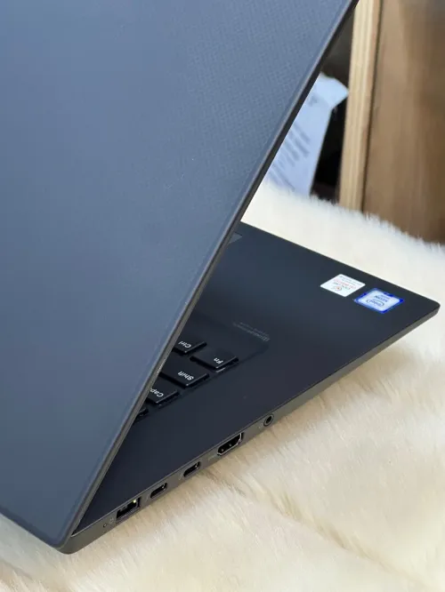 LENOVO THINKPAD CARBON P1 GEN 3 4K OLED INTEL XEON W-10855M 32GO 512GO SSD NVIDIA T2000 4GO 4K OLED 
