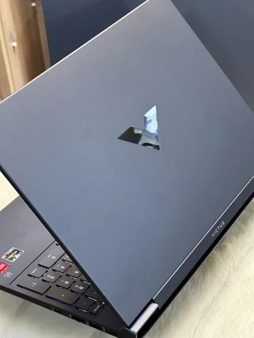 HP VICTUS 15 FB0XXX AMD RYZEN 5 5600H 16GO 512GO SSD AMD RADEON RX6500M 4GO 