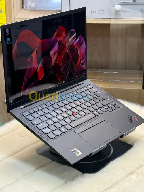 LENOVO THINKPAD X1 CARBON GEN 9 OLED I7 1165G7 32GO 1TO SSD 4K OLED