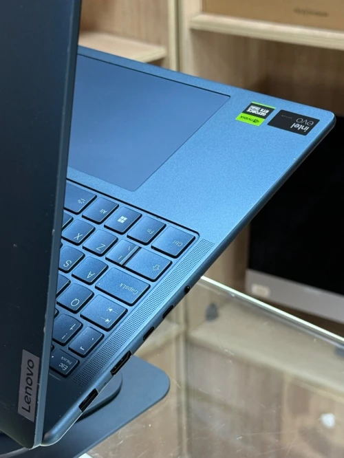 LENOVO YOGA PRO 9i 16IMH9 INTEL CORE ULTRA 9 185H 32GO 1TO SSD NVIDIA GEFORCE RTX4060 8GO GDDR6