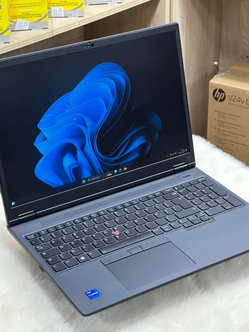 LENOVO THINKPAD P16v I7 13700H 32GO 1TO SSD NVIDIA RTX A1000 6GO 