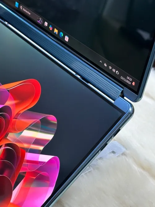 LENOVO YOGA BOOK 9 13IMU9 ULTRA 7 155U 32GO DDR5X 1TO SSD + STYLET + SOURIS 