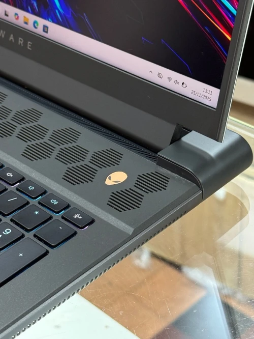ALIENWARE M18 R2 I9 14900Hx 64GO 4TO SSD NVME NVIDIA GEFORCE RTX4090 16GO GDDR6