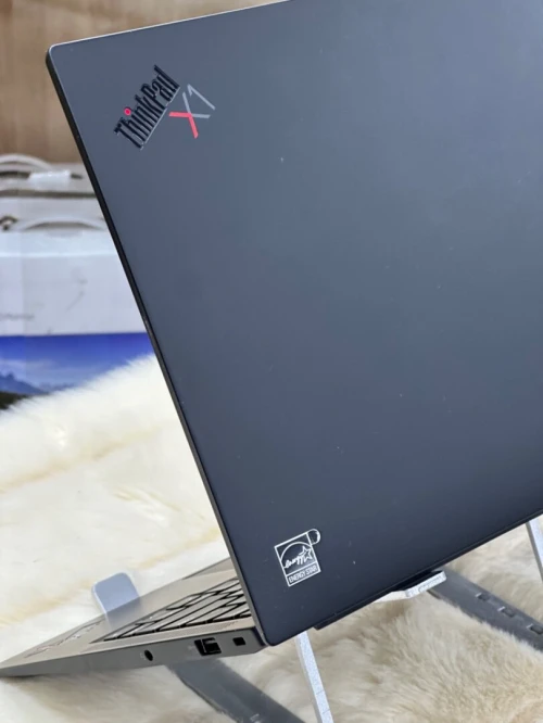 LENOVO THINKPAD X1 CARBON GEN 11 I5 VPRO 1335U 16GO DDR5 6400MHZ 256GO SSD NVME 