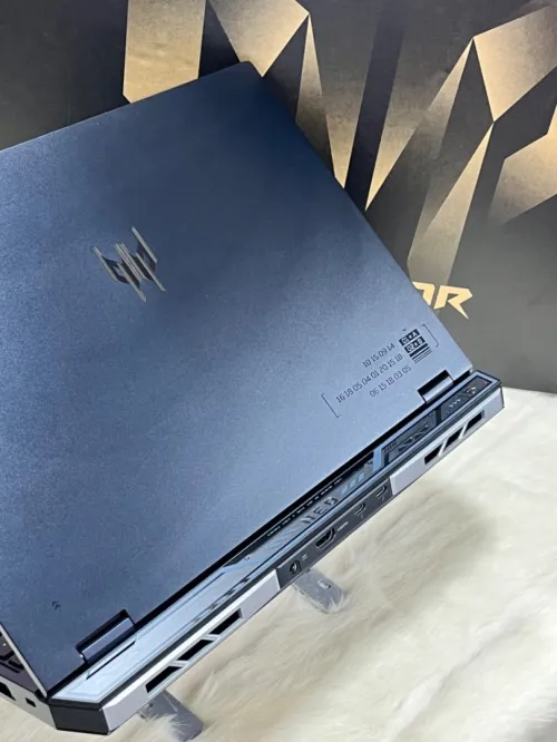 ACER PREDATOR HELIOS 16 I9 14900HX  32G RAM 1TB SSD RTX 4060 8G 18 3K ips 240HZ