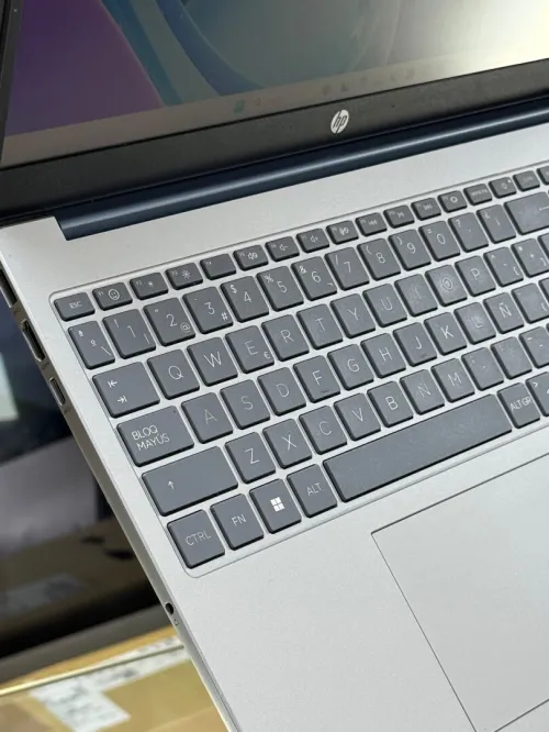 HP LAPTOP 15 FC0XXX AMD RYZEN 5 7520U 16GO 1TO SSD NVME
