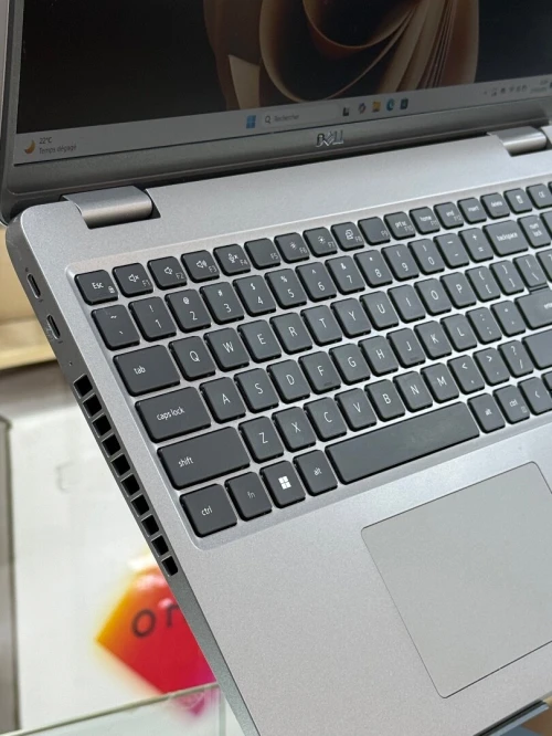 DELL PRECISION 3580 I5 VPRO 1350P 32GO 256GO SSD NVME NVIDIA RTX A500 4GO GDDR6