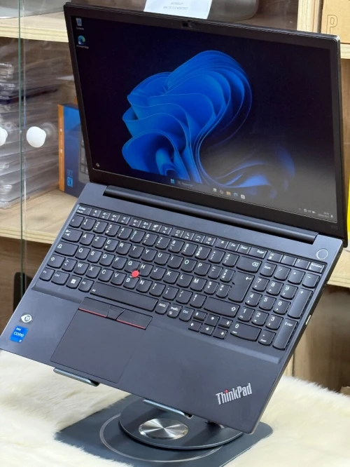 LENOVO THINKPAD E15 GEN 4 I5 1235U 16GO 256GO SSD NVME 