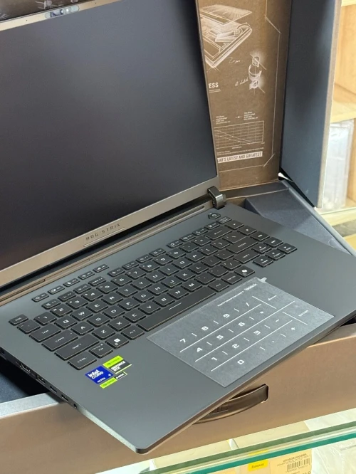 ASUS ROG STRIX SCAR 16 G635LX INTEL CORE ULTRA 9 275Hx 32GO 2TO SSD NVIDIA GEFORCE RTX5090 24Go NEUF