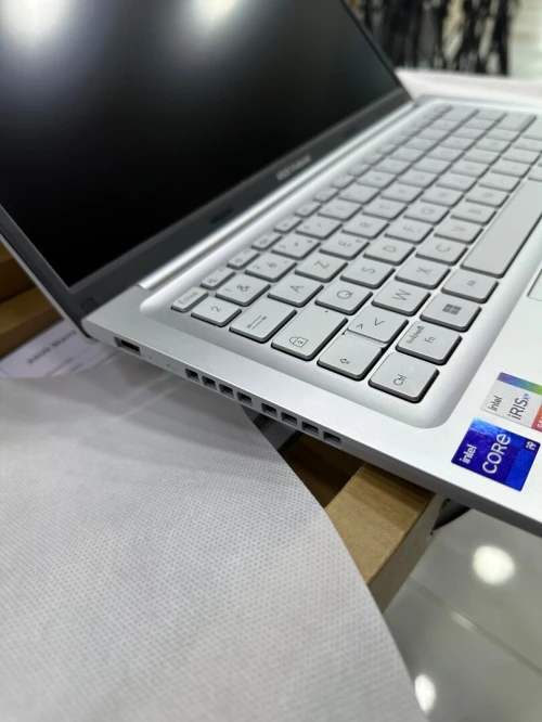 ASUS VivoBook X1405V i9 13900H 16GB 1TB 14" AZERTY Neuf Sous Emballage