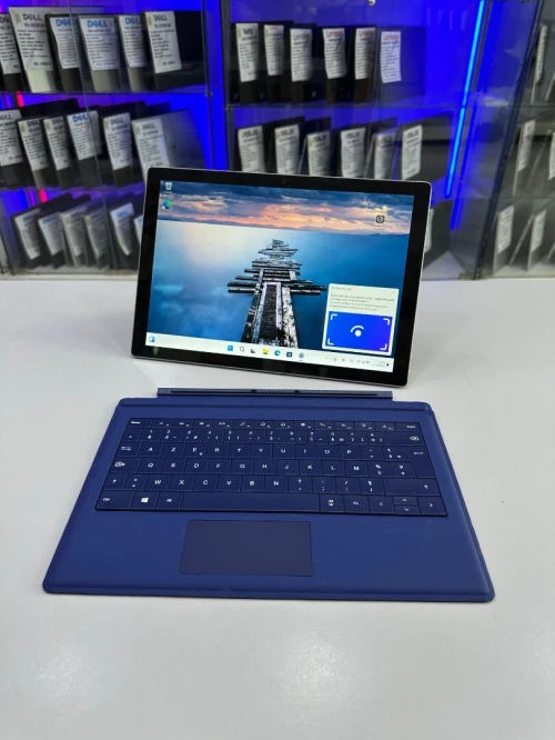Microsoft Surface Pro 4 i5-7éme 4GB 128GB 13,3" FHD Détachable Tactile