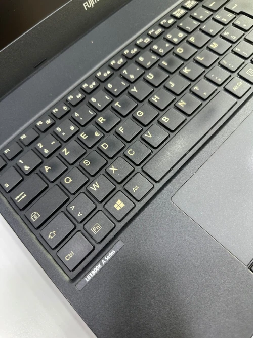 FUJITSU LIFEBOOK A357 i5 8GB RAM 512GB SSD 14"