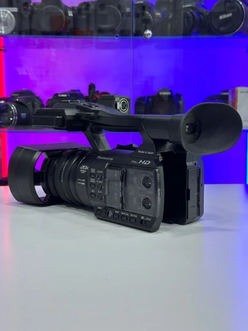 Panasonic AG-AC30 FullHD avec Torche Intégré  