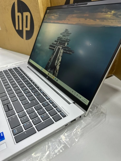 HP EliteBook 860 G10 i5 1335U 16GB DDR5 512GB SSD 16" NEUF SOUS EMBALLAGE