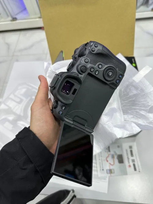 Canon EOS R6 Mark II & Objectif 24-105mm IS STM KIT NEUF SOUS EMBALLAGE