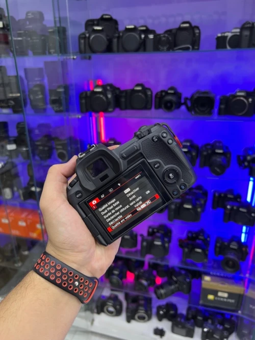 Canon EOS R Nu 10K