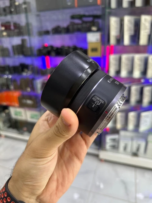 Objectif Canon RF 50mm F/1.8 STM